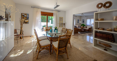 Comedor con salida al exterior