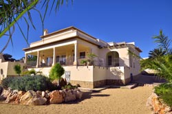 Villa con piscina calentada cerca de javea